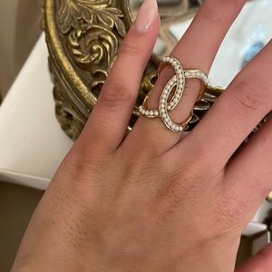 Fashion jewelry, costume jewelry gold color metal ring with mini pearls